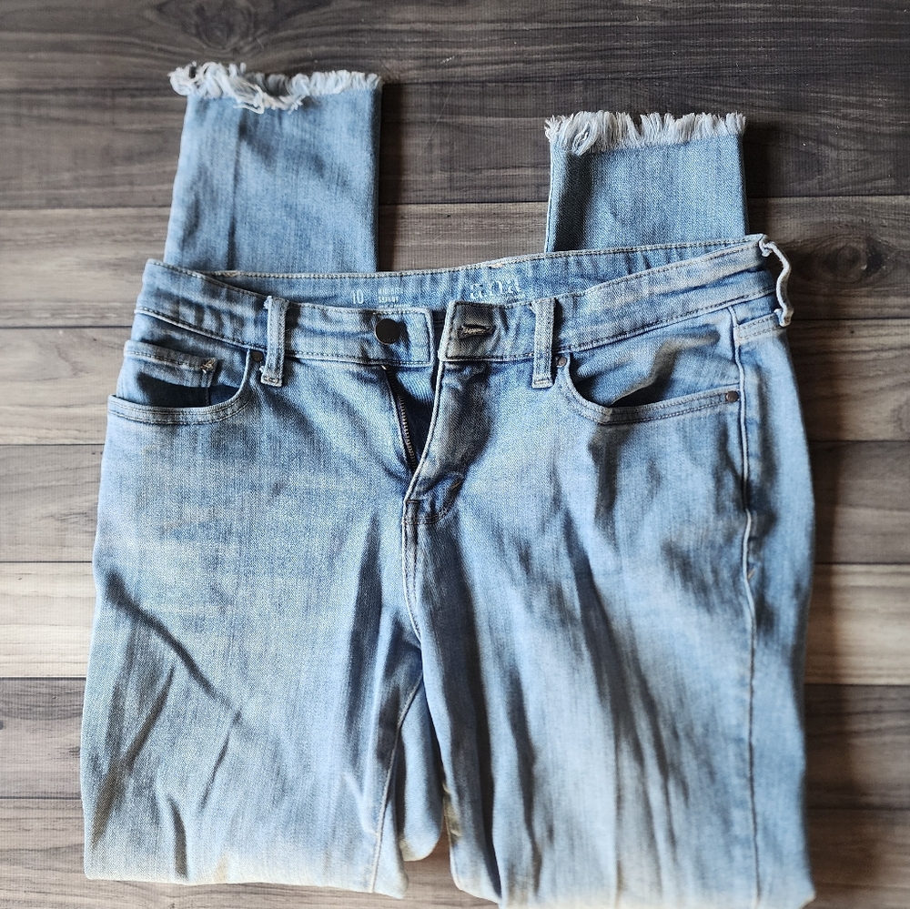 A.n.a. midrise skinny Size 10 jeans